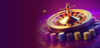 Formula 1 driver standings and live casino roulette table displayed side by side on a tablet screen